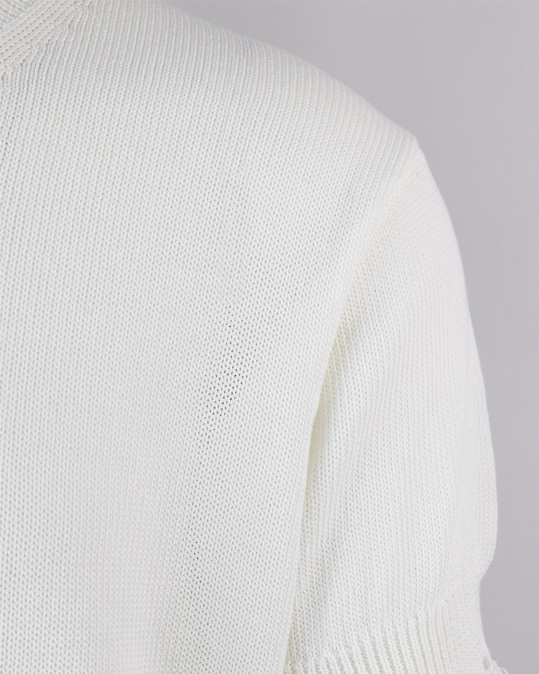 Shop Amaranto White Knitted T-shirt In A Bianco 01
