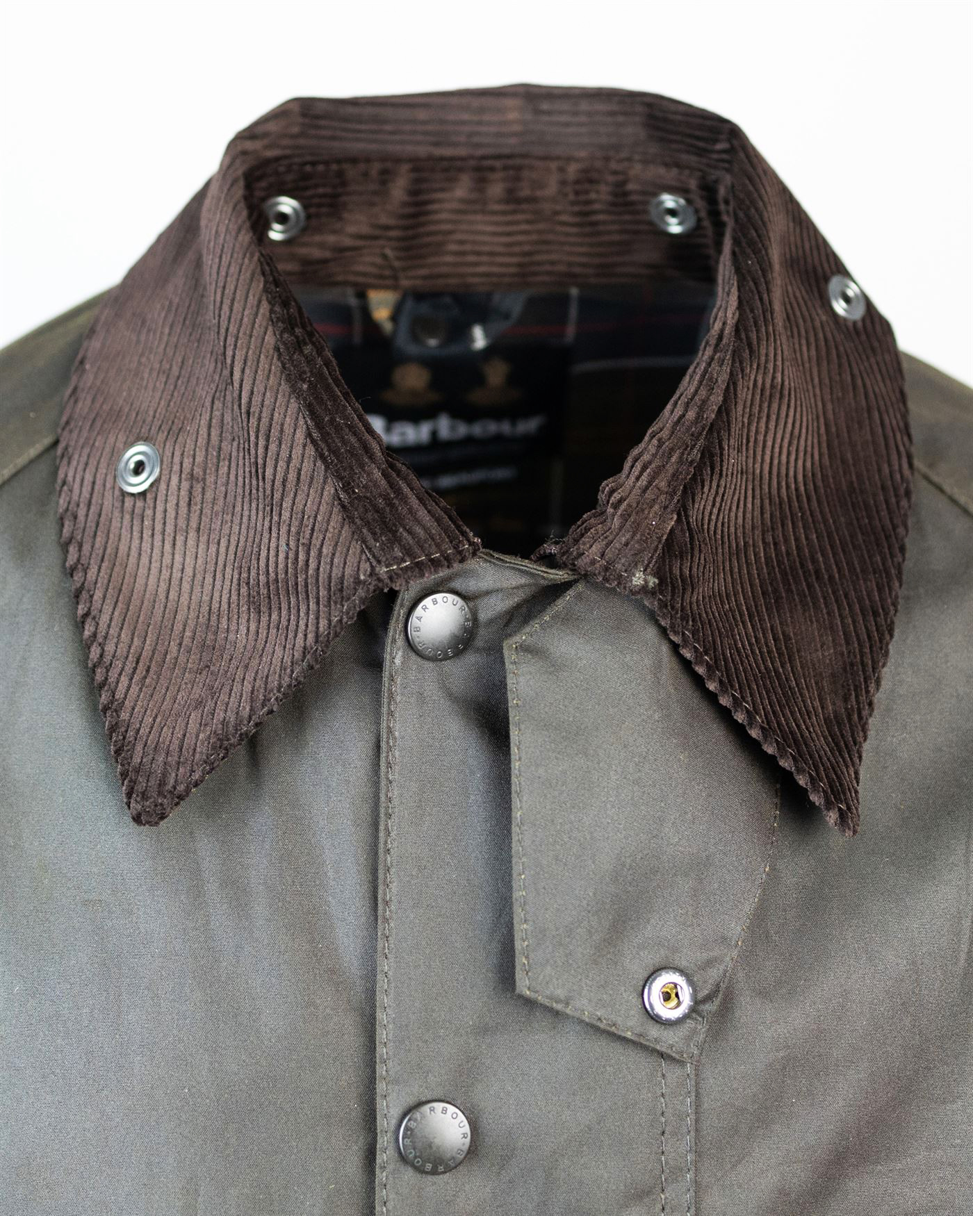 Shop Barbour Giacca Classic Beaufort Wax In Ol71olive