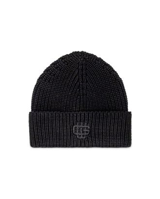 Ribbed hat with black logo