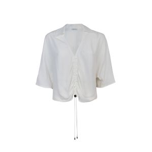 Blusa bianca con arricciatura